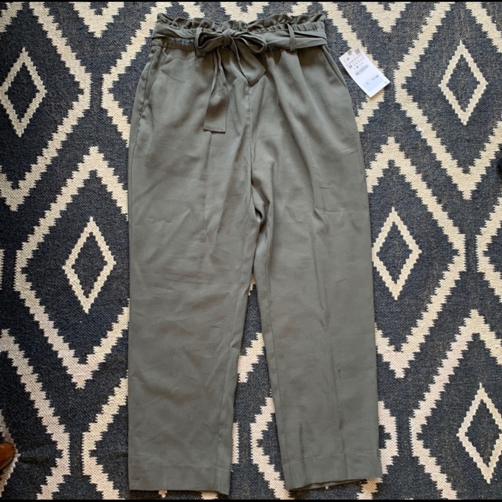 NWT Zara high waisted army crop pant